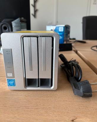 TerraMaster F2-221 (NAS 2 baie, Intel Inside)