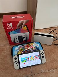 Nintendo switch Oled bianca/nera