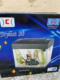Acquario 20L con mobiletto e accessori