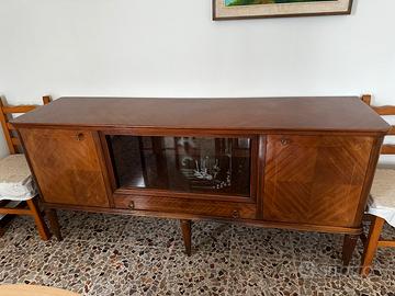 Credenza vintage anni ‘50 con vetrina centrale