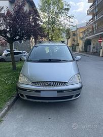 ford 7 posti