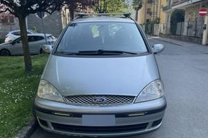 ford 7 posti