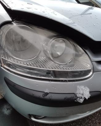 Proiettore destro VOLKSWAGEN GOLF 5 del 2005