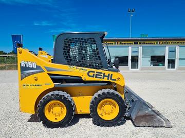 Minipala GEHL R 190 - a noleggio!
