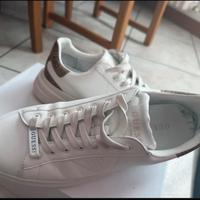 Scarpe guess