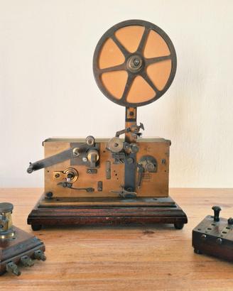Antico telegrafo M. Hipp