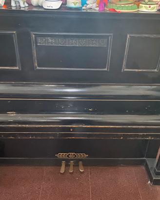 Pianoforte verticale I.C BAER