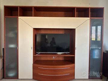 Arredamento salotto e armadio camera