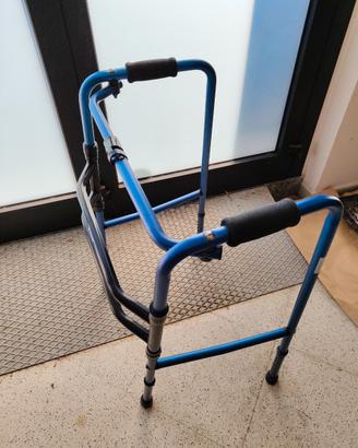 Deambulatore leggero per anziani