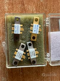 Stock 4 transistor RF di potenza UHF