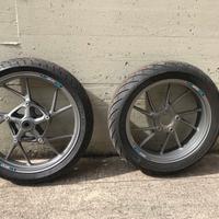 Cerchi e dischi BMW R1200GS LC  13/18