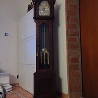 orologio a pendolo da terra