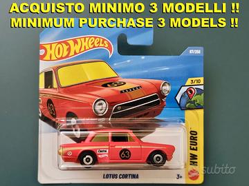Hot Wheels Lotus Cortina rossa