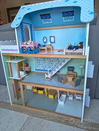 Casa bambole Lidl con personaggi ed arredi