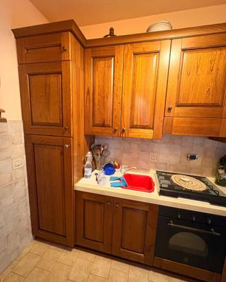 Cucina classica in legno