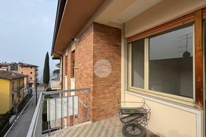 4 LOCALI A TORRI DEL BENACO