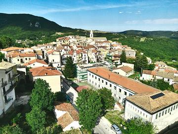 Terreno edificabile residenz. centro 675 mq