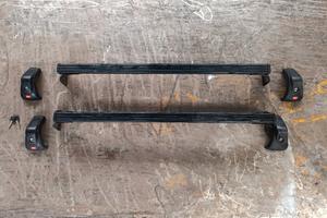 Portapacchi auto universale con attacco a battuta 