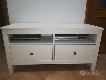 Mobiletto con cassettiera