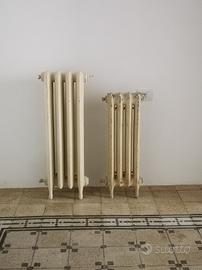 Termosifoni antichi in ghisa con piedini