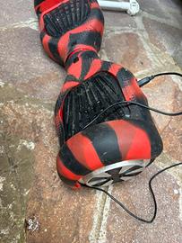 Hoverboard rosso con cover