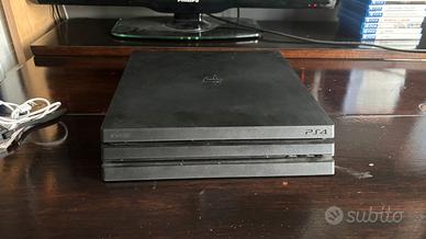 PS4 pro ( LEGGERE LA DESCRIZIONE )