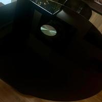 Tavolo rotondo in vetro nero