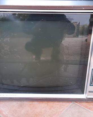 Televisore indesit antico