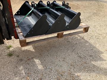 Benna escavatore nuovo