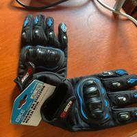 Guanti nuovi sport con protezioni