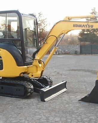 Miniescavatore usato KOMATSU PC27-MR2