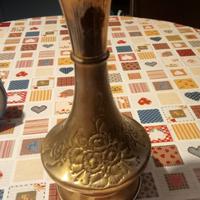 Vaso in ottone vintage 