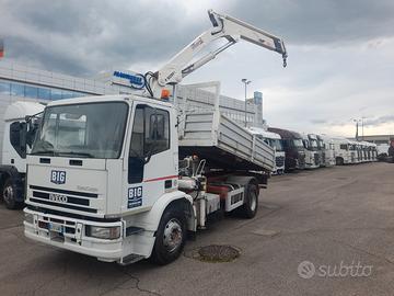 Autocarro usato iveco 150e23 gru ribaltabile