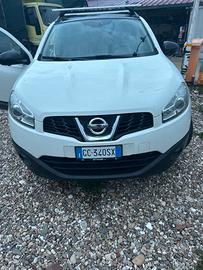 VETURA SPAZIOSA CON CONSUMI ASSAI BASSI