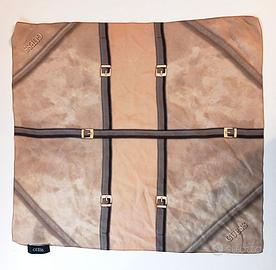 foulard guess