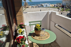 Appartamento vista mare con ombrellone incluso