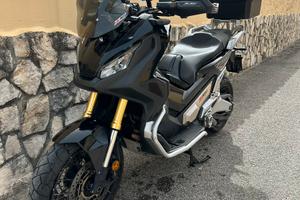 Honda xadv750