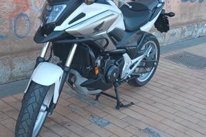 Honda nc 750x cambio manuale 