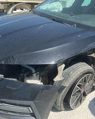 Skoda octavia s. wagon incidentata