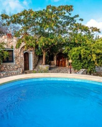 Villetta con piscina a casarano