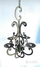 Lampadario in ferro battuto
