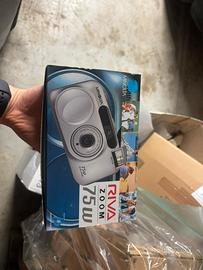 Macchina fotografica Minolta riva zoom 75w