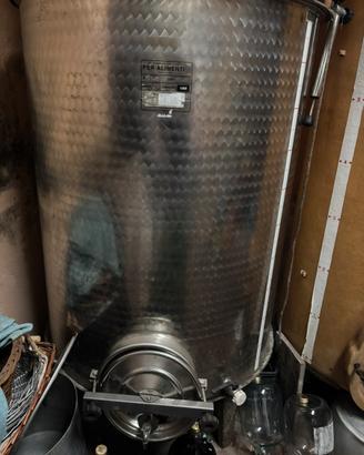 Cisterna vino in acciaio inox