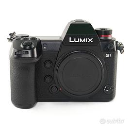 PANASONIC S1 881 Scatti