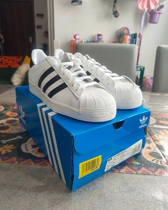 Adidas Superstar n. 42