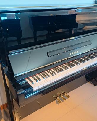 Pianoforte verticale YAMAHA U2 H