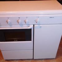 Cucina con forno a gas ...BOREAL