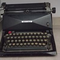 Macchina da scrivere Olivetti 