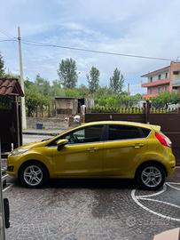 FORD Fiesta 6ª serie - 2015