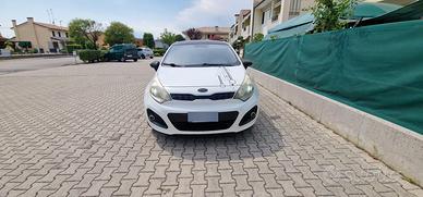 auto kia rio